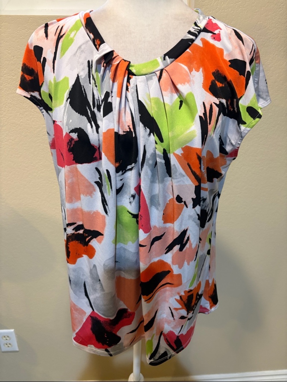 Worthington Abstract Floral Cap-Sleeve Top in White, Black, Orange & Green-XL